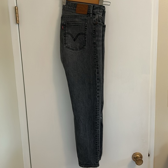 Levi’s wedgie VGUC high rise, button fly grey jeans, distressing on one leg. - Picture 2 of 15